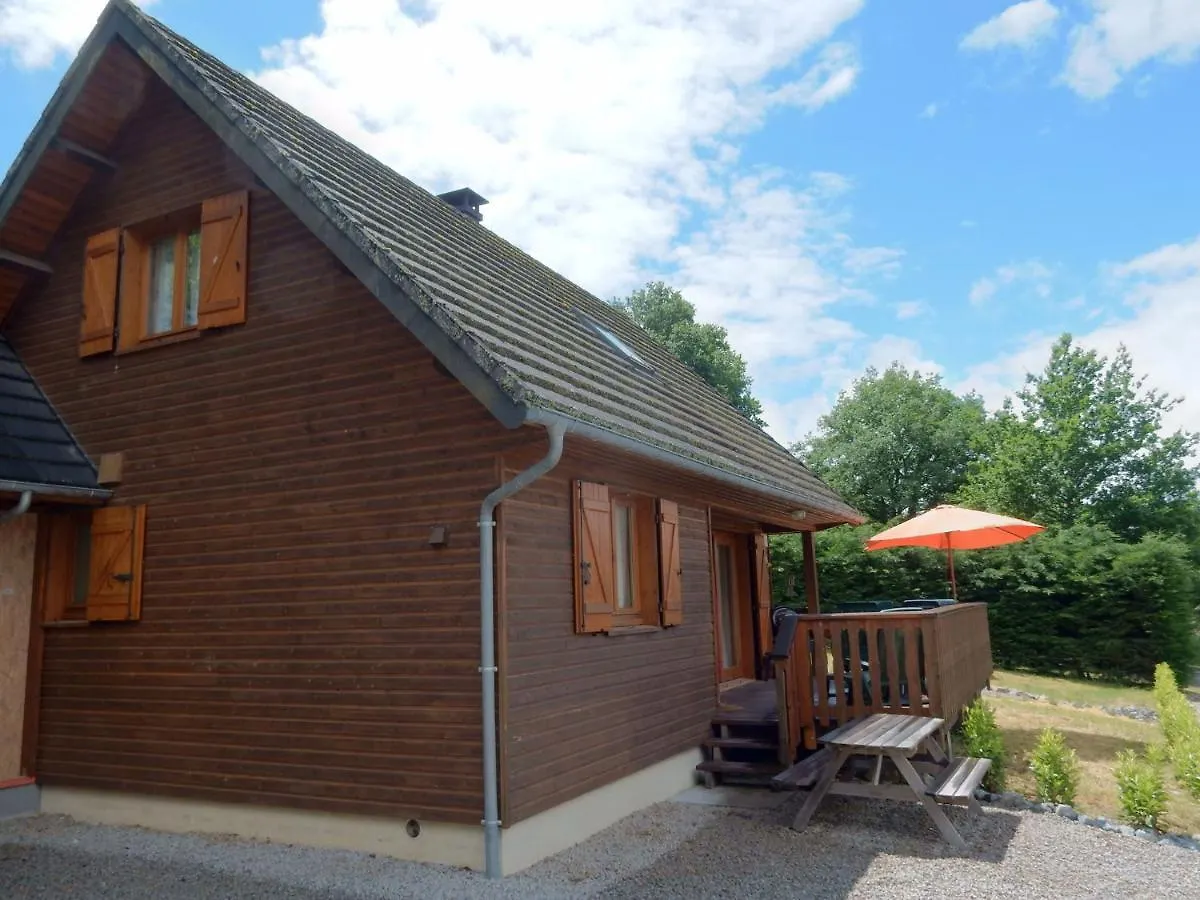 Peaceful Chalet In Beaulieu With Whirlpool